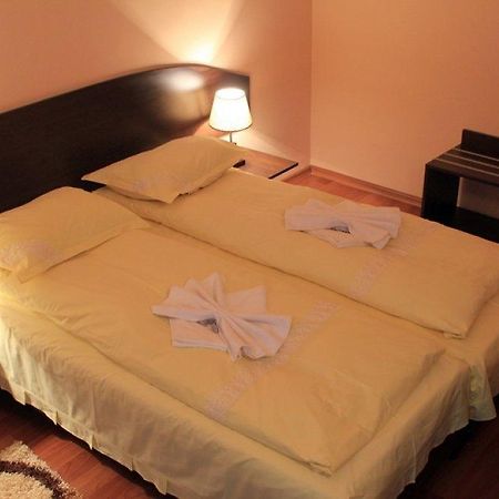 Hostel Romula Imperial Caracal Exteriér fotografie