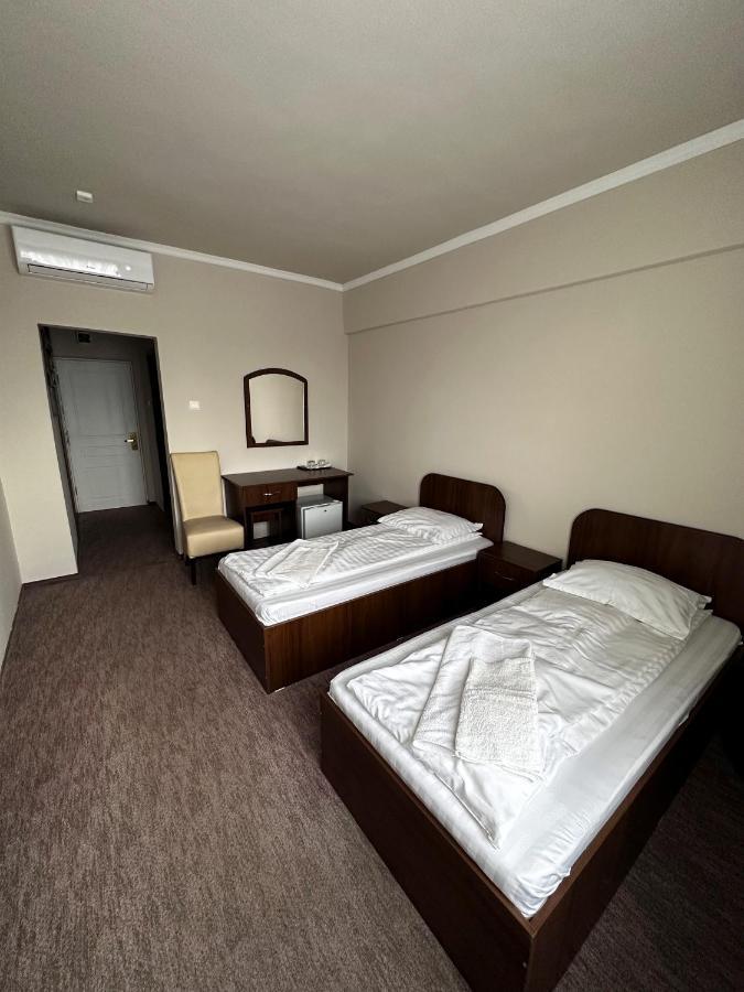 Hostel Romula Imperial Caracal Exteriér fotografie