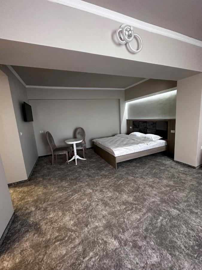 Hostel Romula Imperial Caracal Exteriér fotografie