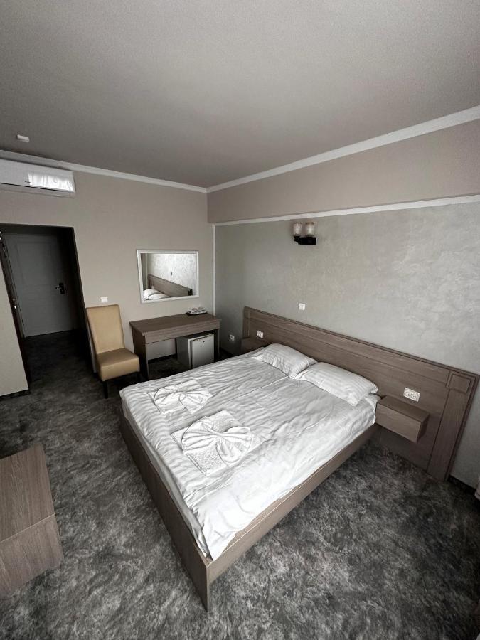 Hostel Romula Imperial Caracal Exteriér fotografie